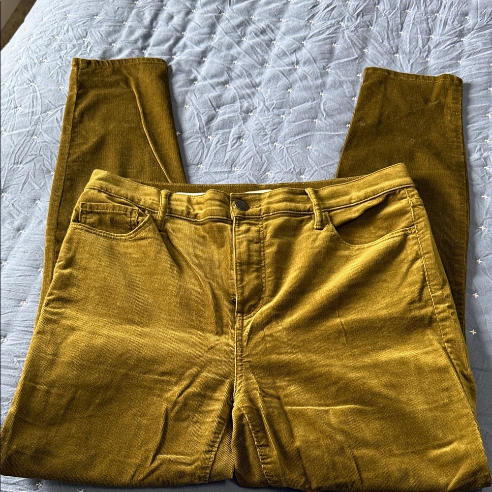 LOFT Olive Mustard Corduroy Pants size 10 skinny pants